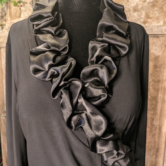 Joseph Ribkoff blouse. Sz. 12 - Picture 5 of 6